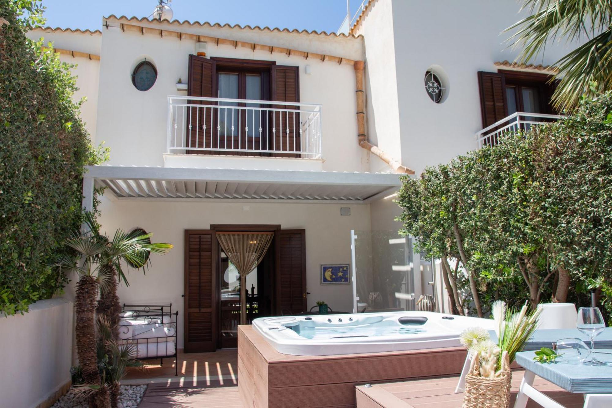 Holiday home Anemos - Luna